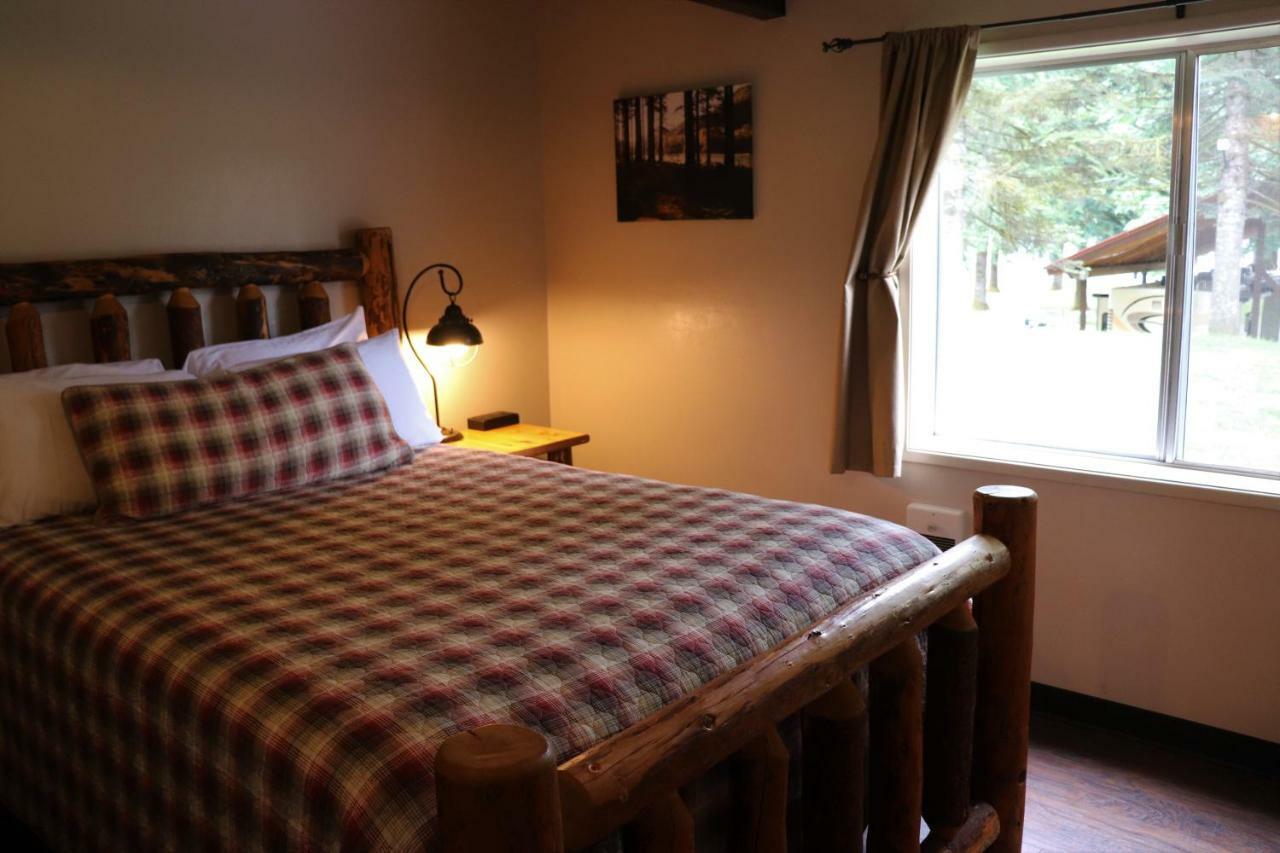 Lone Fir Resort Cougar Exterior foto